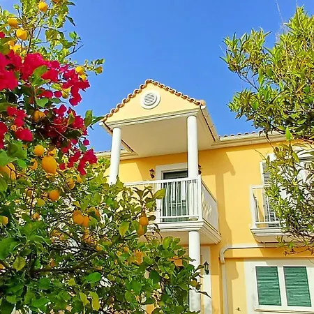 Lourdata Apartment