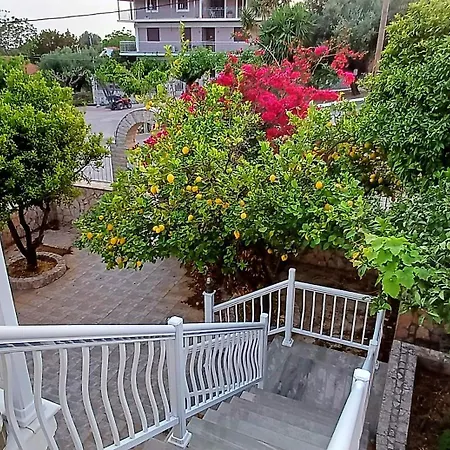 Apartment Lourdata
